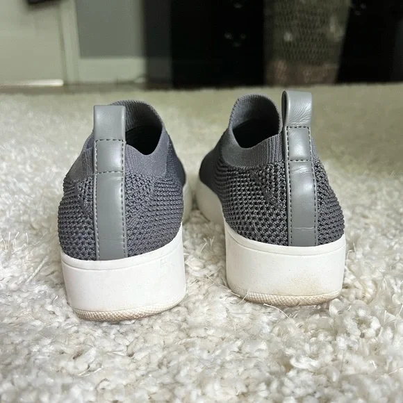 STEVE MADDEN Gray Beale Slip On Sneakers - Picture 5 of 8